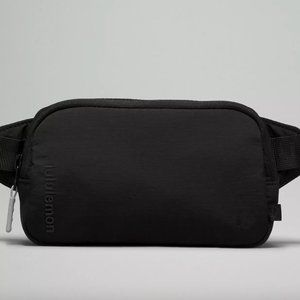 Lululemon Black Mini Belt Bag Crossbody Bag For Women’s or Men's sling Bag NWT